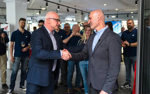 megnyilt-magyarorszag-els-honda-dream-dealer-1.jpg